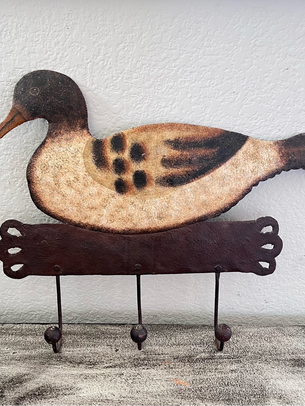 Vtg Handpainted Country Goose Metal Wall Rack 3 Hooks Keys Towels Utensils